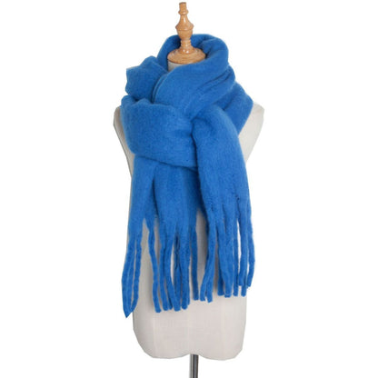 Thick Women's Scarf in Mohair Twist Braid, Stylish Plush Winter Accessory for Warmth and Elegance.