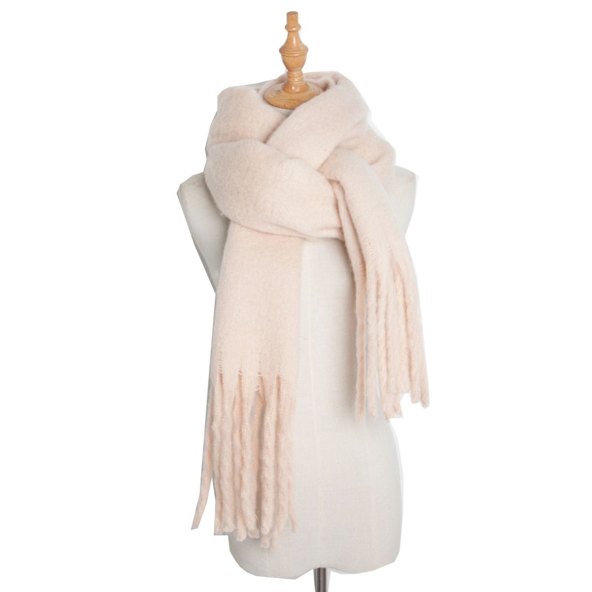 Thick Women's Scarf in Mohair Twist Braid, Stylish Plush Winter Accessory for Warmth and Elegance.