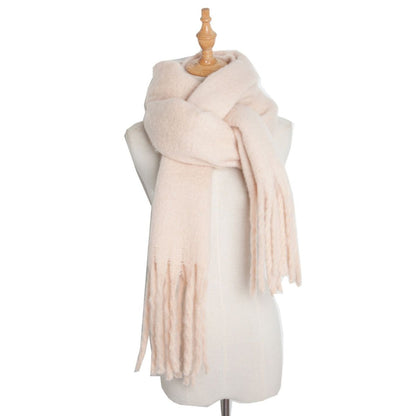 Thick Women's Scarf in Mohair Twist Braid, Stylish Plush Winter Accessory for Warmth and Elegance.