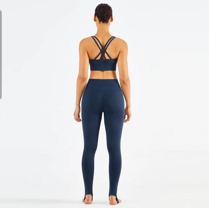 Womens Sports Leggings Set - High-Waisted, Moisture-Wicking, Comfortable Fit for Active Lifestyle.
